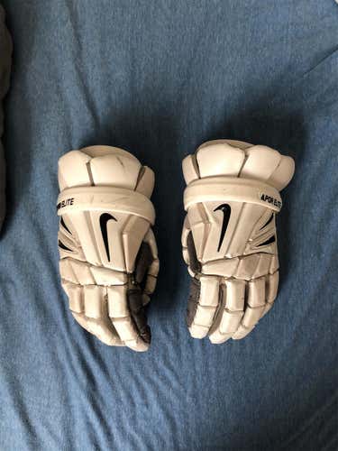 White  Player Vapor Elite Lacrosse Gloves