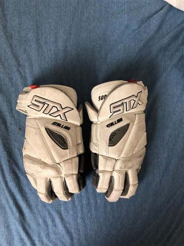 White  Player Stallion 500 Lacrosse Gloves