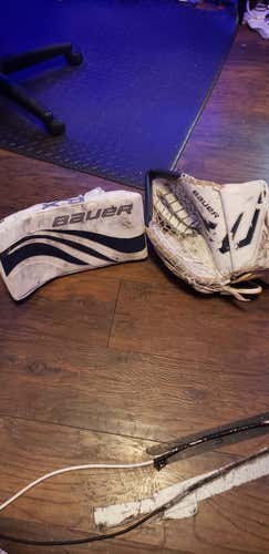 Bauer Full Right Senior glove and blocker