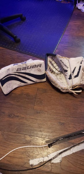 Bauer Full Right Senior glove and blocker
