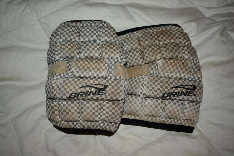 Brine Lopro Elbow Pads - Gray/White - Large