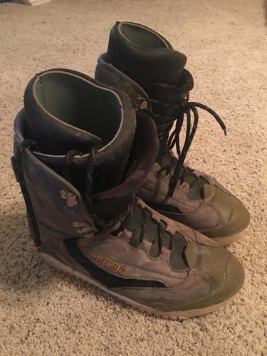 12 (Women's 13) Burton Snowboard Boots