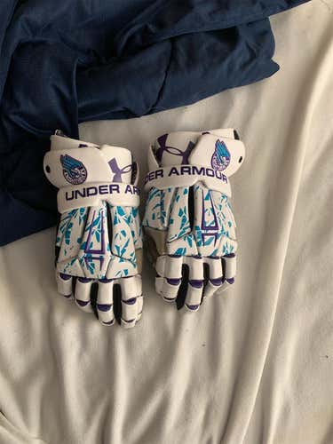 White  Player Command Pro Lacrosse Gloves
