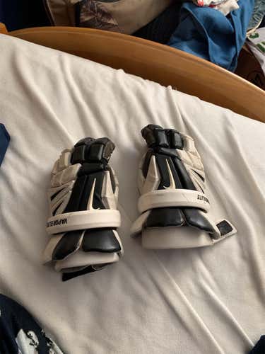 Black  Player Vapor Elite Lacrosse Gloves