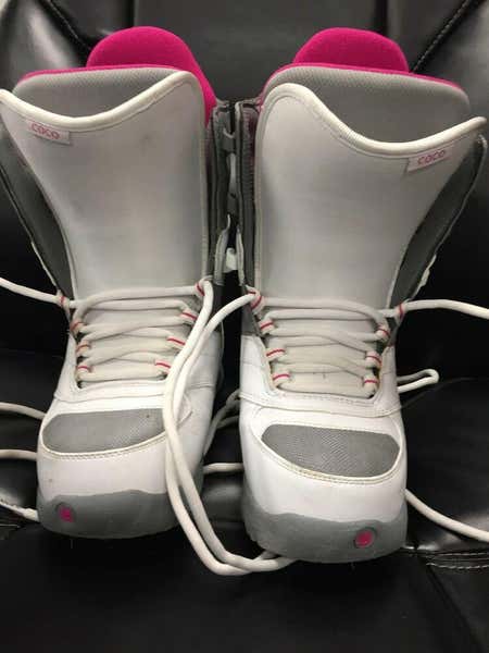 burton coco snowboard boots size 8 Women's Size 8 Burton COCO Phantom Snowboard Boots | SidelineSwap