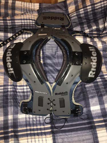 New Medium Riddell Shoulder Pads