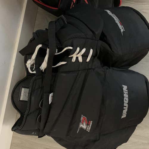 Black  Medium V7 Xr Pro Carbon Hockey Goalie Pants Senior
