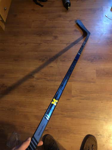 Supreme 2S Pro Hockey Stick Senior Pro Stock