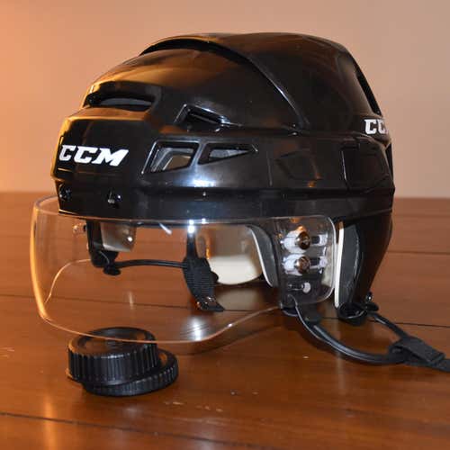 CCM Vector V08 Helmet-Medium