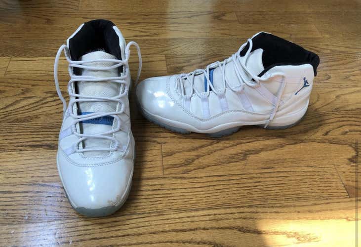 White Men's Men's 10.5 (W 11.5) Air Jordan Shoes Adult