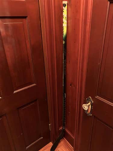 Alpha DX Hockey Stick Mid Senior