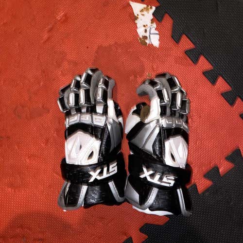 Black STX Assault Lacrosse Gloves