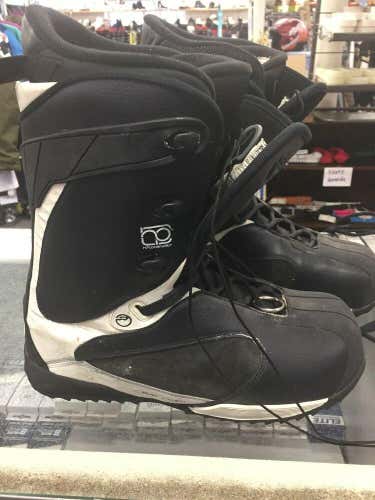 Mens Adult Size 12 Ride Snowboard Boots.