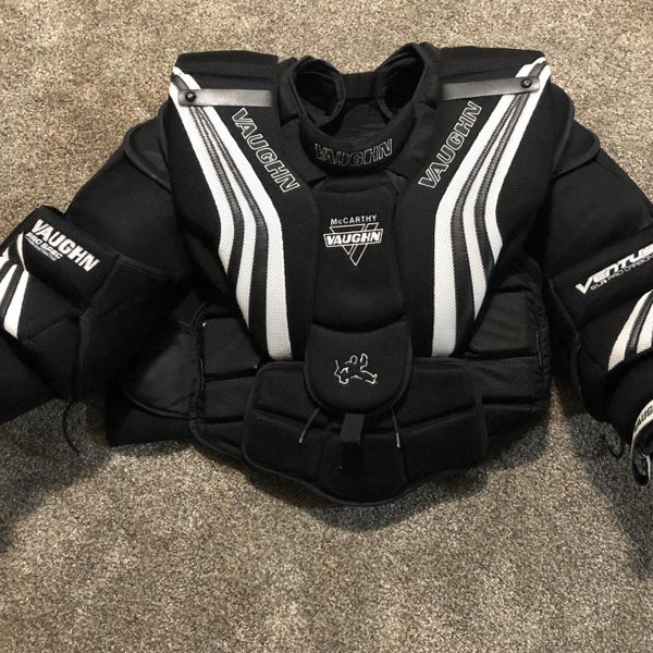Black Senior Ventus SLR Pro Carbon Chest and Arm Protector Goalie Chest Protector Pro Stock
