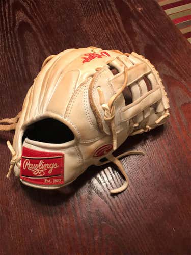 White   Gamer Baseball Glove 11.5"