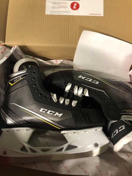 New Junior CCM Tacks 9070 Hockey Skates D&R (Regular) Size 1