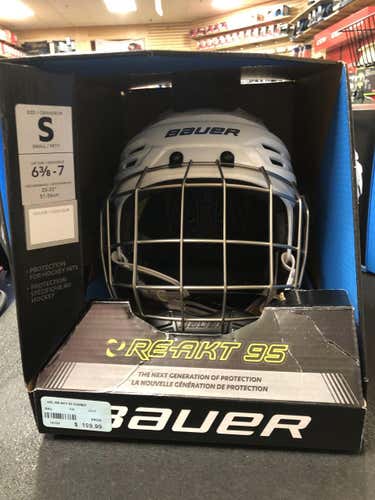 White New Medium Bauer Re-Akt 95 Helmet