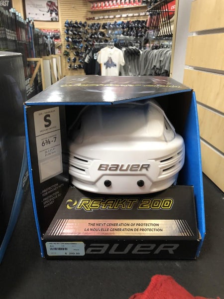 White New Small Bauer Re-Akt 200 Helmet