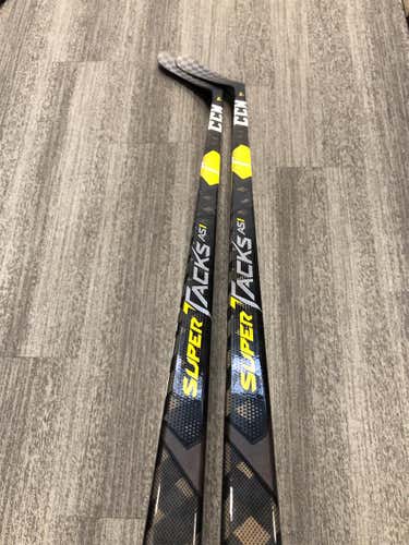 2- Pack New Senior Super Tacks AS1 Hockey Stick OVIE CURVE Pro Stock