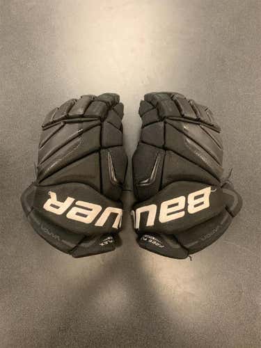 Bauer Vapor X100 Gloves 13"