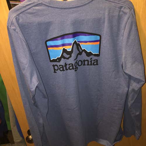 Adult Medium Patagonia Shirt (3)