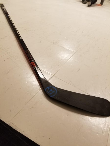 Intermediate Warrior Right Handed Fantom QRE Hockey Stick Mid