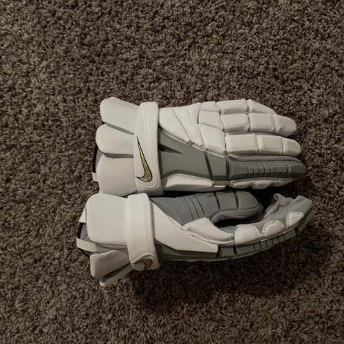 White New Player Vapor Elite Lacrosse Gloves 13"