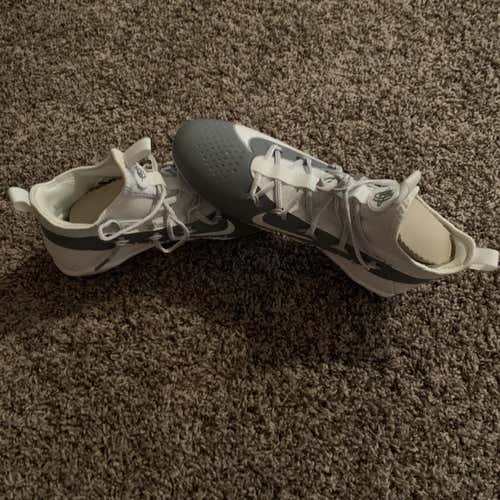 White Men's Men's 10.5 (W 11.5) Nike