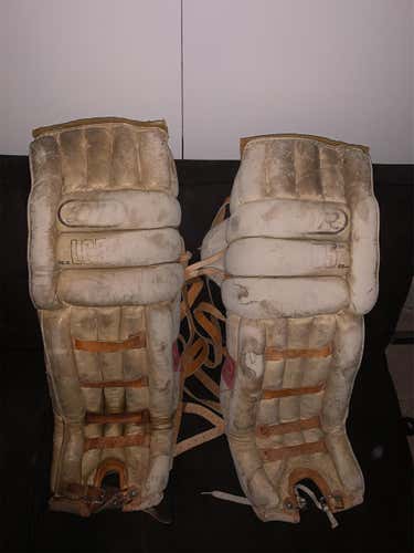 32"  Goalie Leg Pads