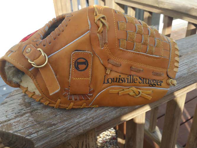Gold High School/College Louisville Slugger Tournament Series