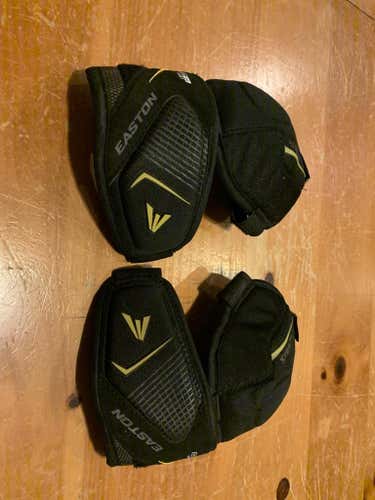 Black Medium Easton Arm Pads