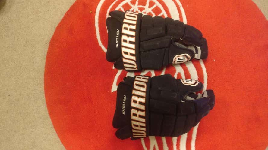 Philidelphia Flyers Shelley Gloves