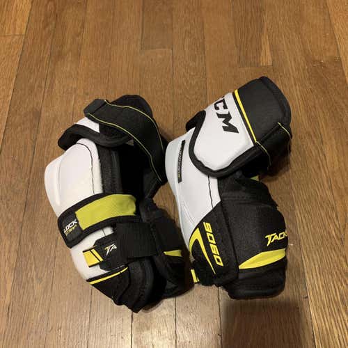 Senior Medium Tacks 9060 Elbow Pads (used Twice)