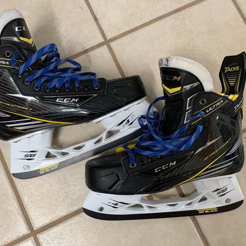 Senior Ultra Tacks Hockey Skates D&R (Regular) Size 11