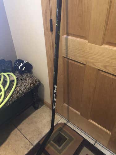 Senior CCM Right Handed RibCor Trigger 3D PMT Hockey Stick Toe