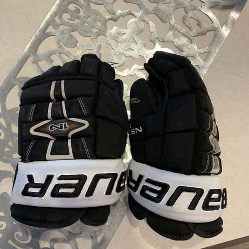 Black Bauer Senior Nexus 1N Gloves 14" Excellent Condition