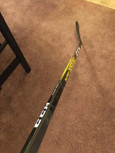 Senior Super Tacks AS2 Pro Hockey Stick Mid