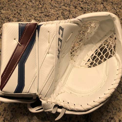 Semyon Varlamov Extreme Flex III  Pro Stock Goalie Glove 580 Break