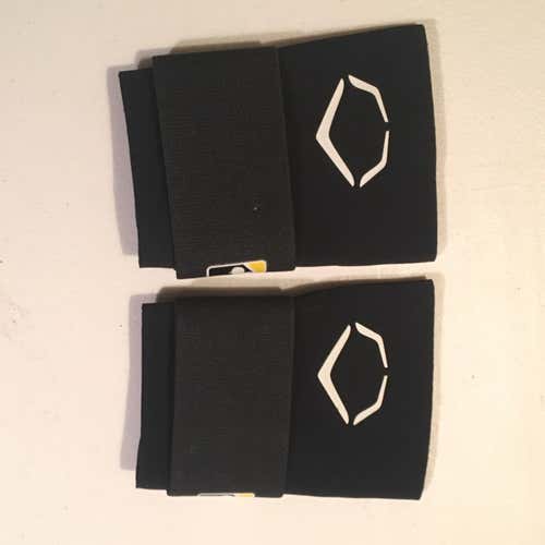 (2) New EvoShield Wrist Straps Size Large