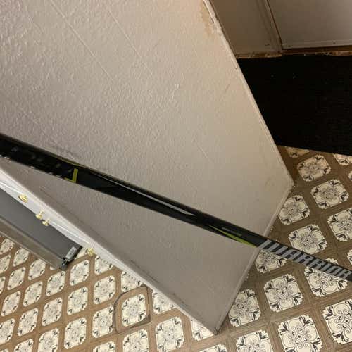 Senior Alpha QX Hockey Stick Toe