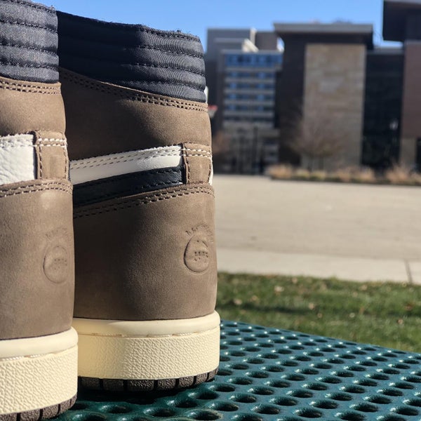 travis scott retro 1 price