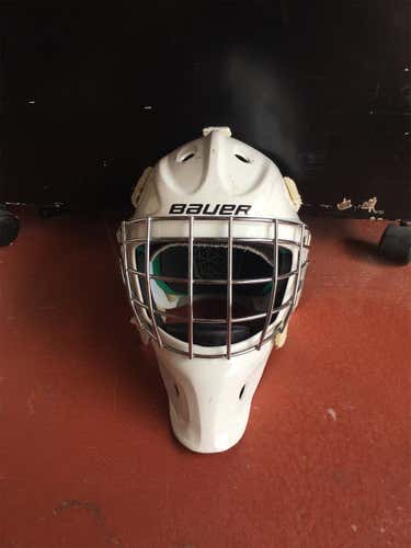 White Junior NME 4 Goalie Mask