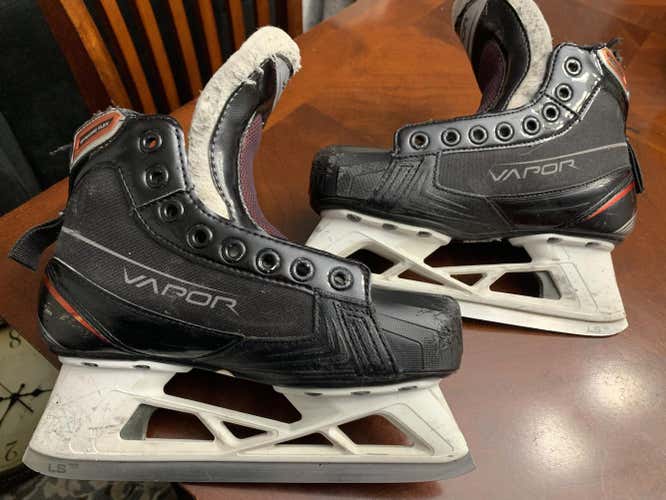 Junior Bauer Vapor X700 Hockey Goalie Skates D&R (Regular) Size 3.5
