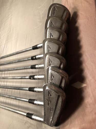 Men's Right Handed Clubs (Full Set) Stiff Flex (7 Clubs)