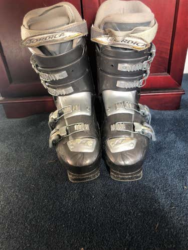Women's All Mountain Ski Boots < 70 Flex