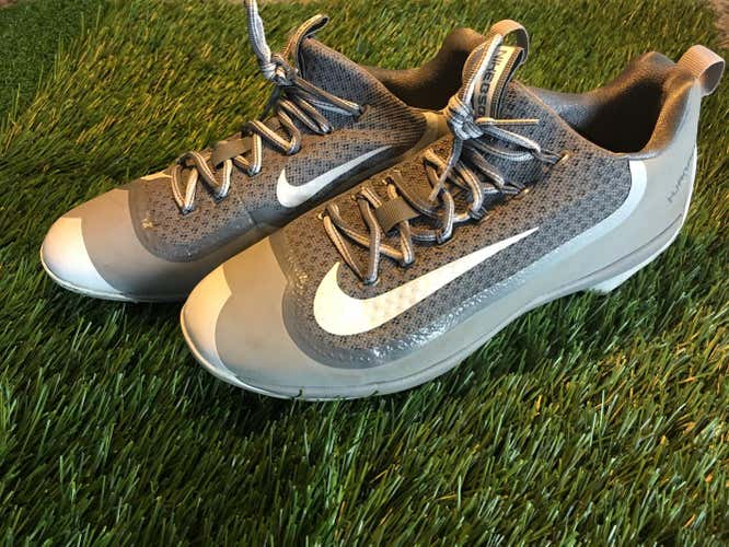 Nike Hurache Baseball Cleat - Men's Size 9