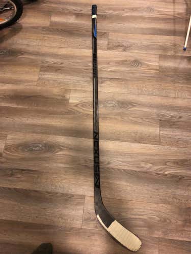 Senior Nexus 8000 Hockey Stick Mid