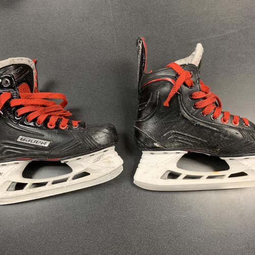 Junior Bauer Vapor X600 Hockey Skates D&R (Regular) Size 5.5