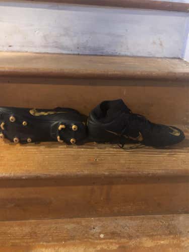 Adult 11 (Women's 12) Nike Cleats