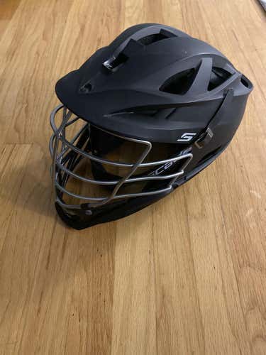 Black Adult Player Cascade S Helmet